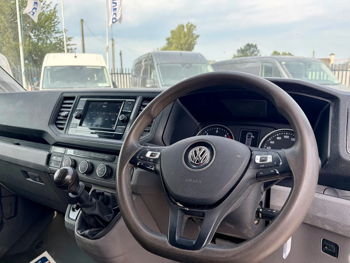 Volkswagen Crafter - Image 3