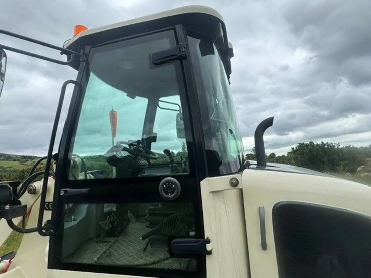 Cobra L10 Wheel loader - Image 4