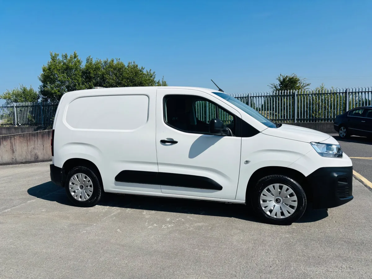 2022 Citroen Berlingo 1.5 100bhp €11,950 + VAT - Image 4