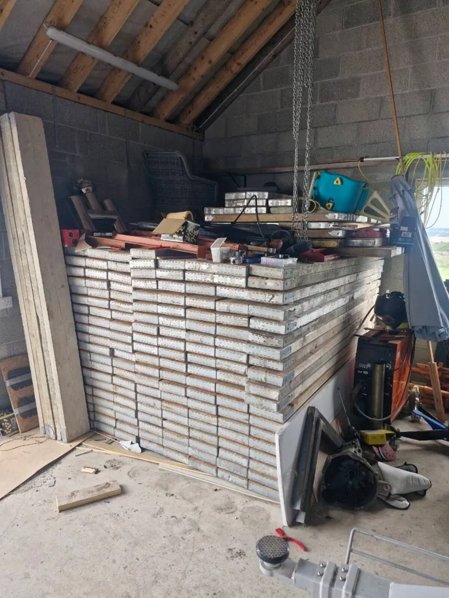 Scaffold boards + few extras - Image 1