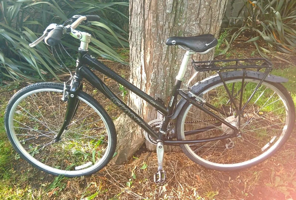 Giant CRS 3.0 Hybrid - 17" frame - Ex cond. - Image 4