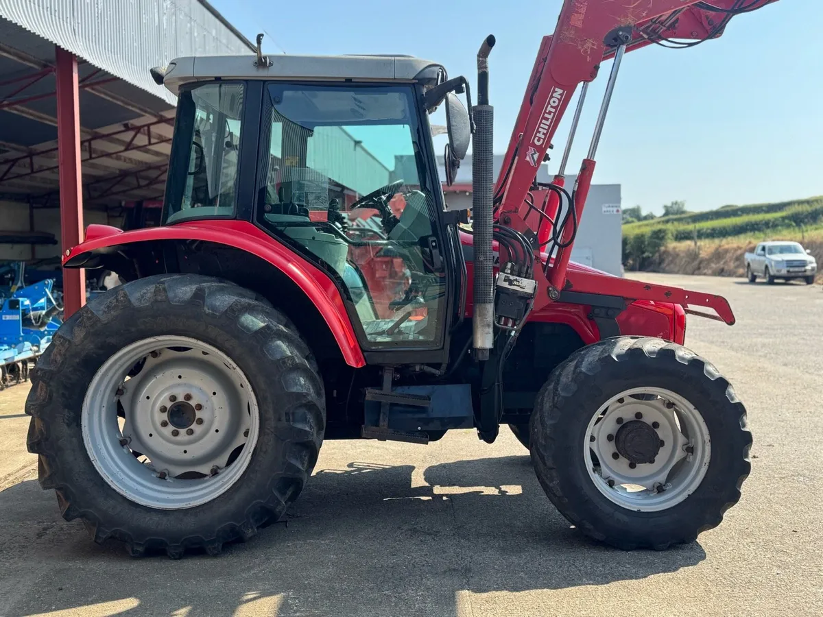 Massey Ferguson 5455 c/w Chilton Loader - Image 4