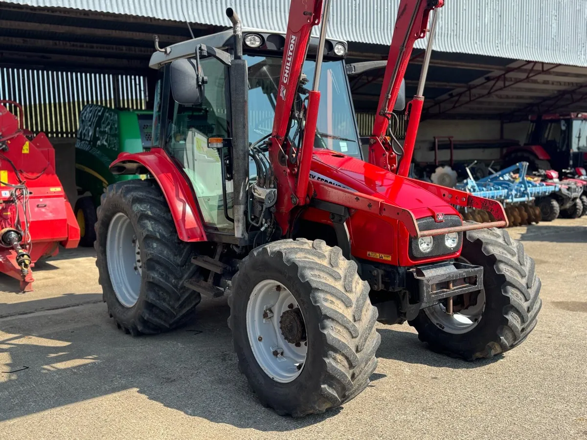 Massey Ferguson 5455 c/w Chilton Loader - Image 2