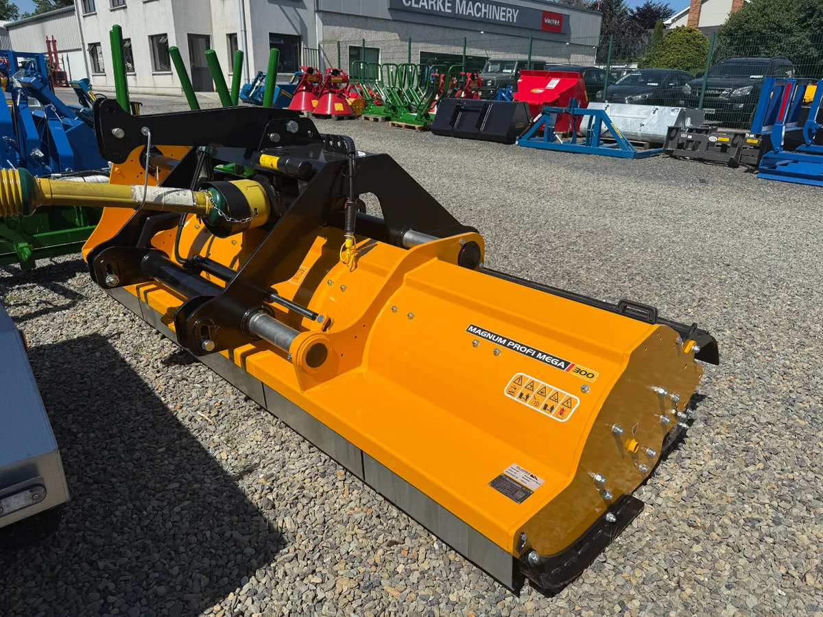 MCCONNEL HEAVY DUTY FLAIL MOWER - Image 4