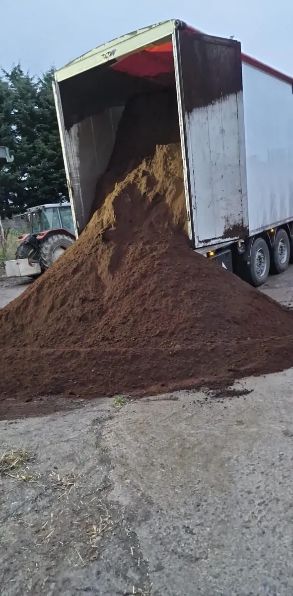 Peat Bedding For Sale - Image 2