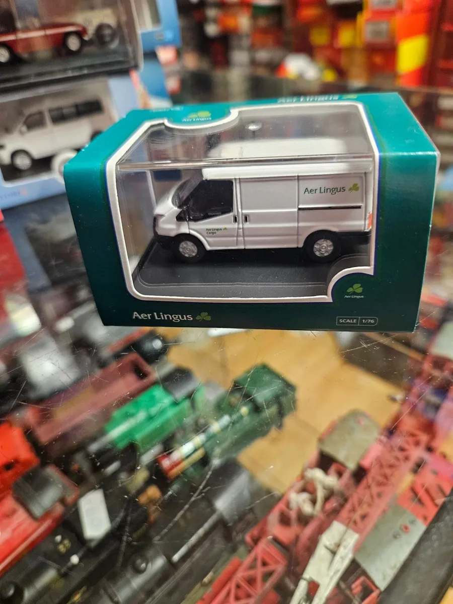 Corgi Oxford Aerlingus Ford Transit Van - Image 1