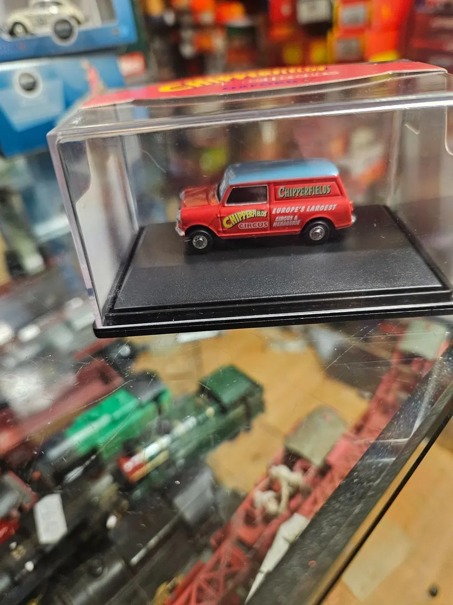 Corgi Oxford Chipperfields Circus Mini