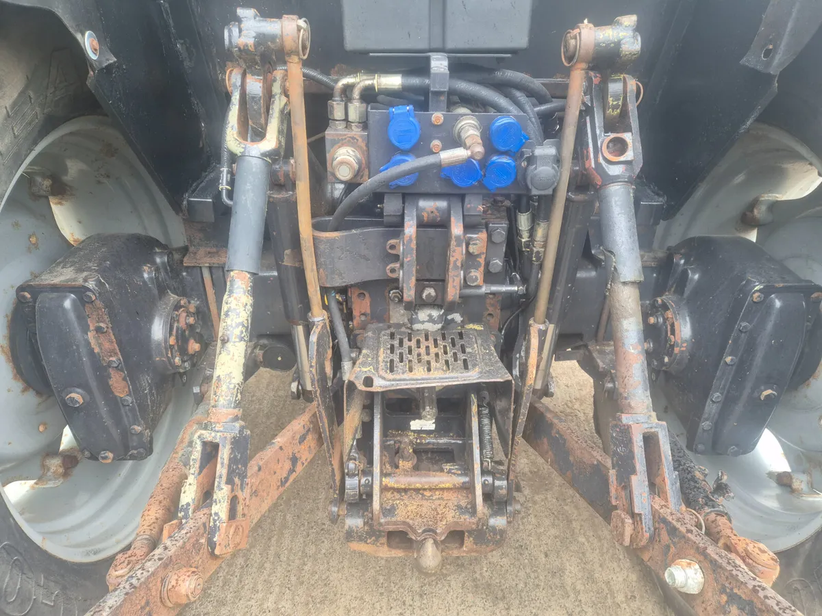 LANDINI GIBLI 100 & LOADER - Image 3