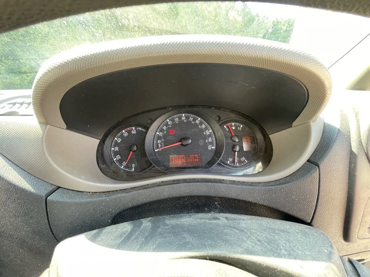 Vauxhall Movano - Image 2