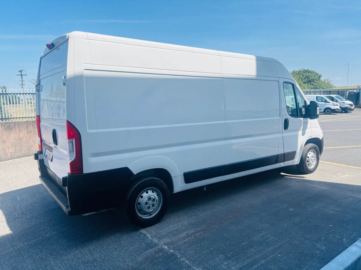 2022 Citroen Relay ..Low Kms..€16,450 + VAT - Image 4