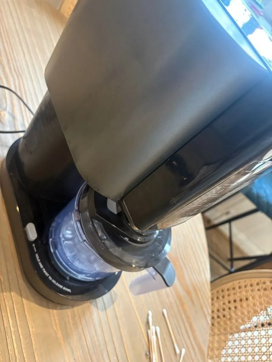 Ninja CREAMi Ice Cream & Frozen Dessert Maker - Image 4