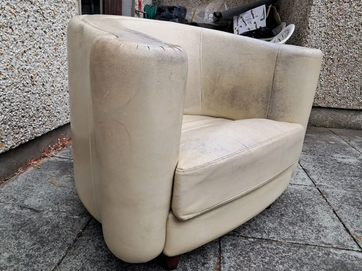 Leatherette Tub Chair - Image 4