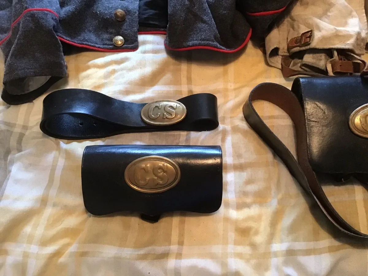 Re-Production Confederate Artillery Uniform. - Image 4