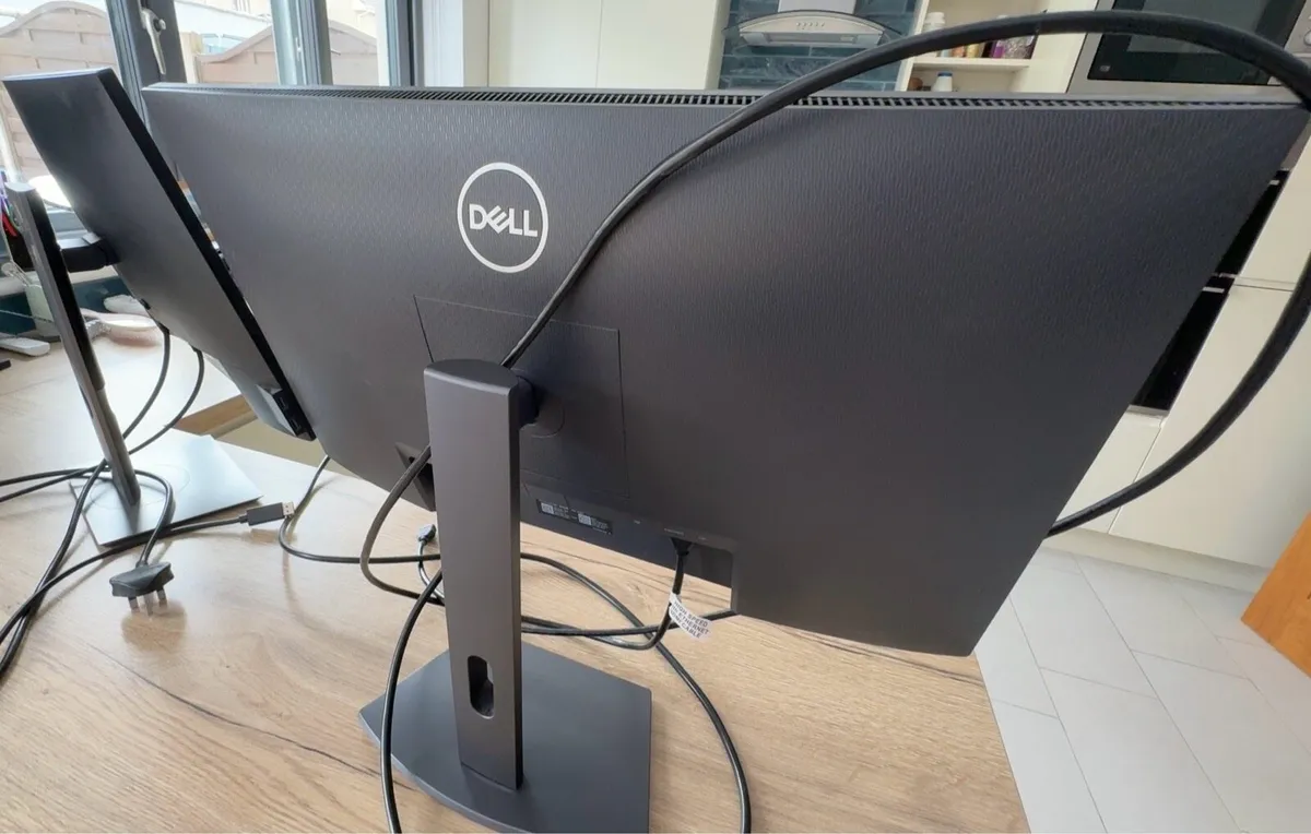 Monitor(s) - Image 4