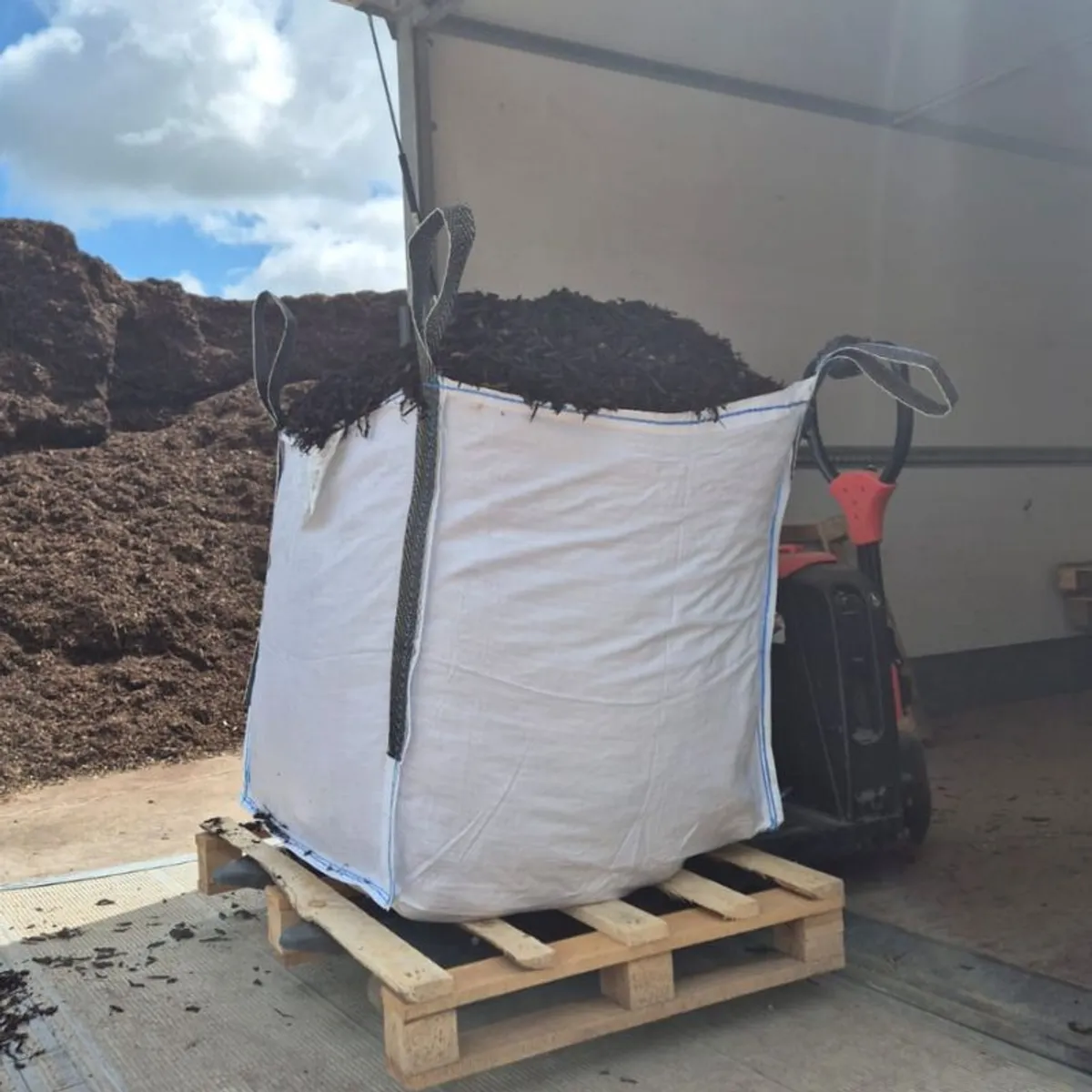 100% Natural Irish Bark Mulch 300kg | Kildare & Surrounding Counties - Image 4