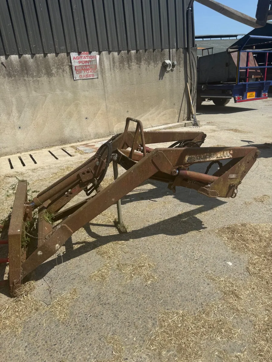 Quicke 2000 Loader - Image 2