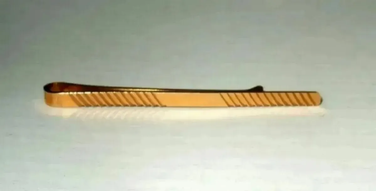 Vintage Hallmarked 9ct Gold Tie Pin - Image 4