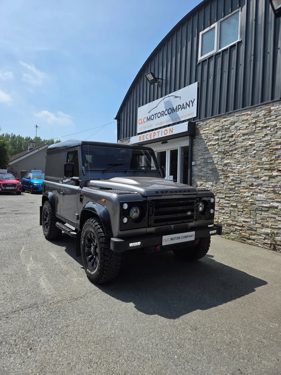 Land Rover Defender 2011 - Image 3
