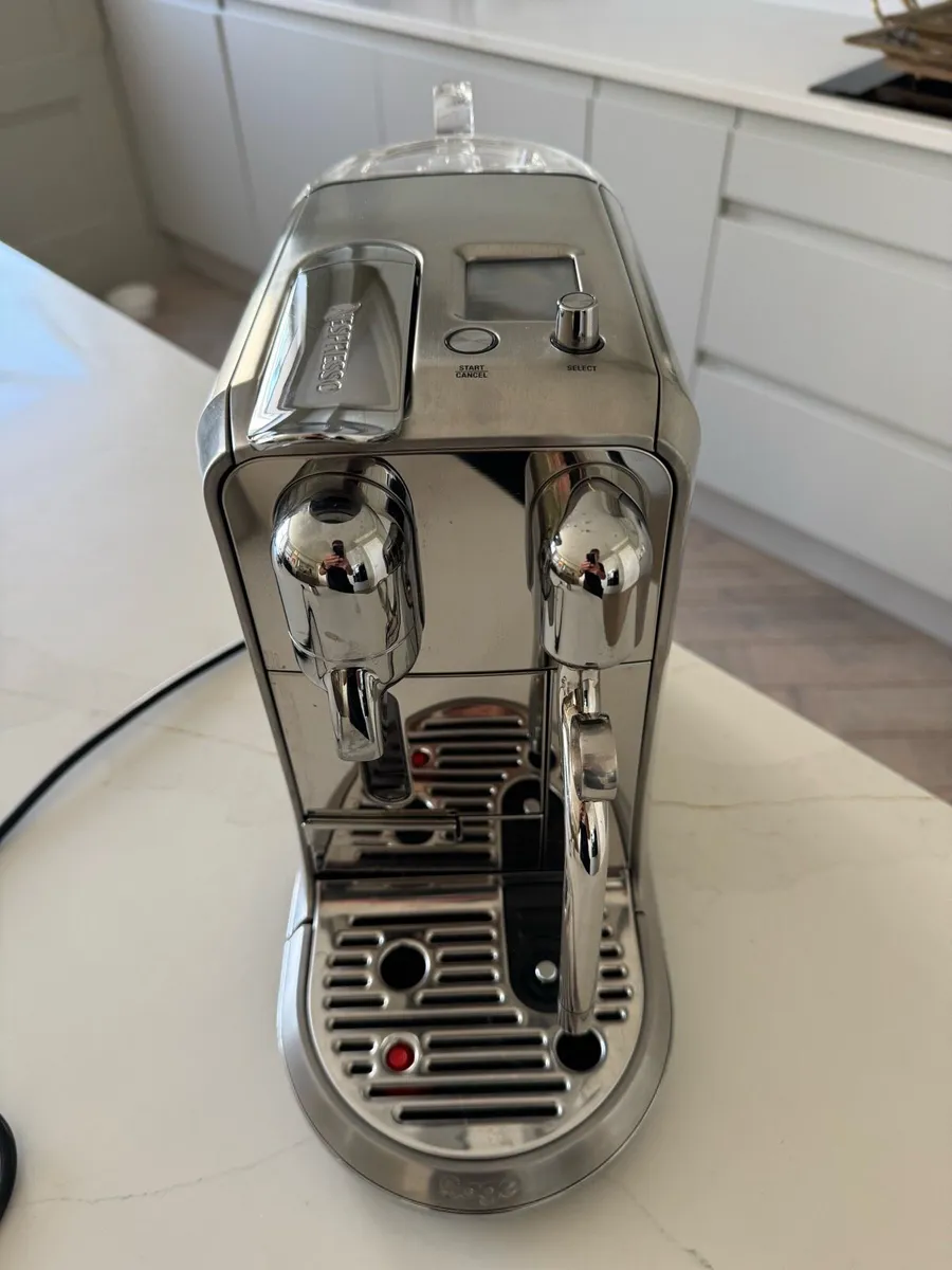 Nespresso Creatista Plus – Excellent Condition - Image 1