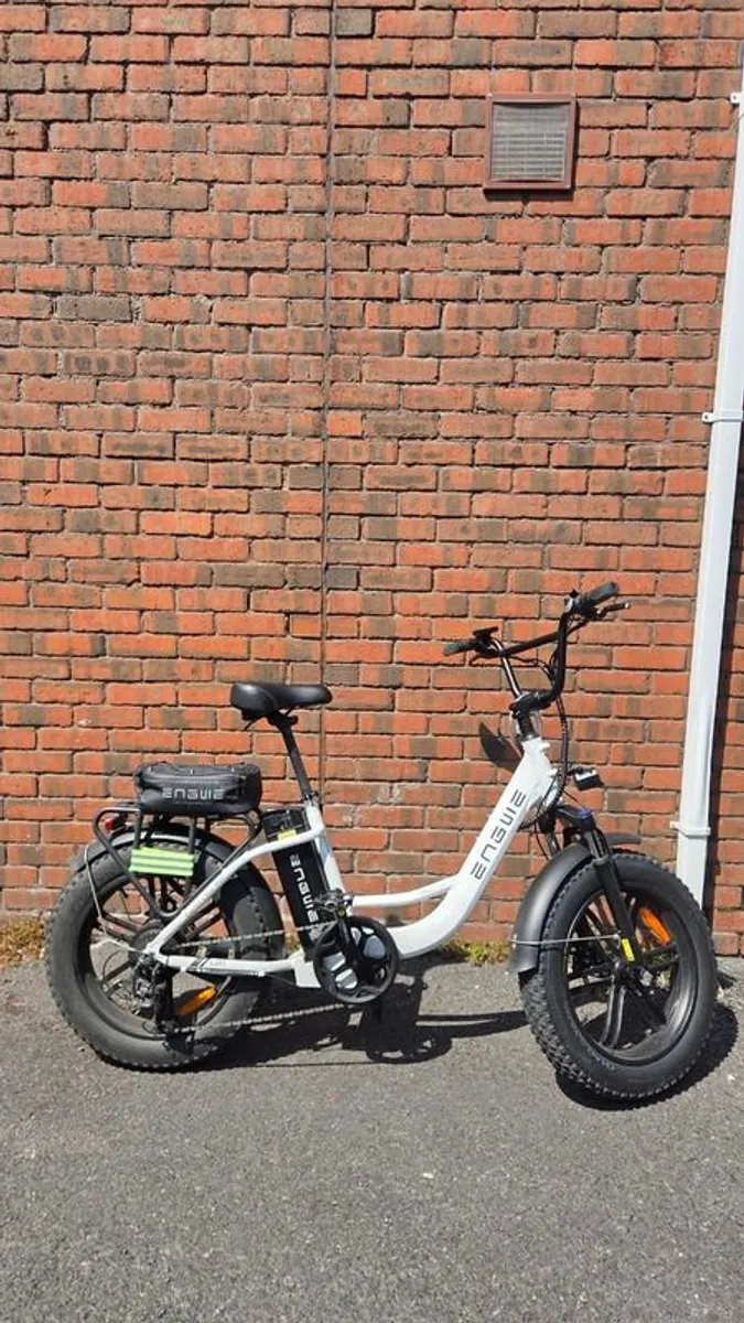ENGWE L20 Electric Fat Bike. Excellent Condition - Image 2