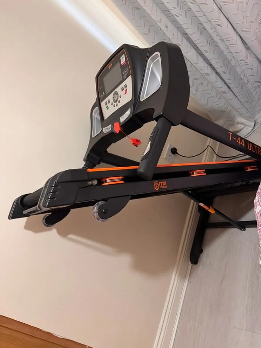Treadmill - Image 1