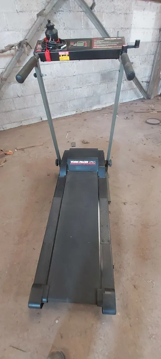 Treadmill - Image 2