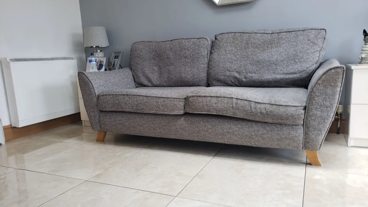 3 piece sofa. - Image 3