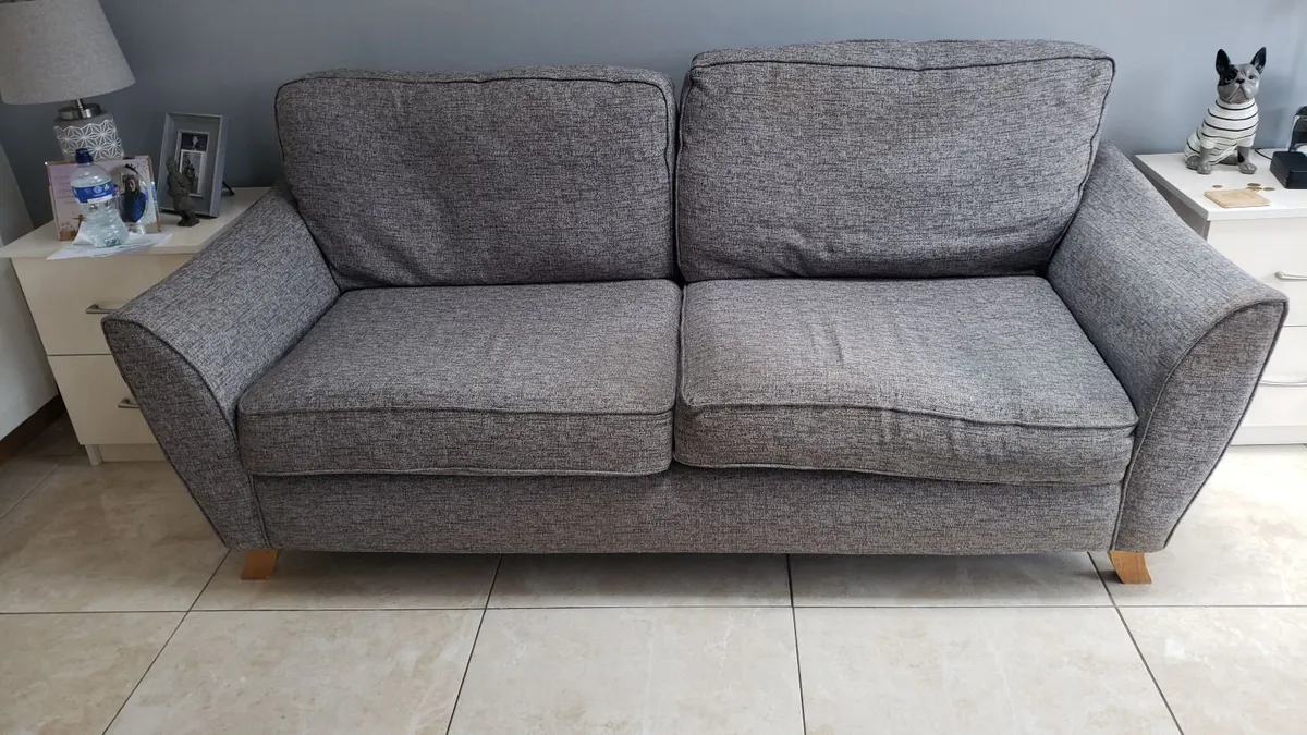 3 piece sofa. - Image 4