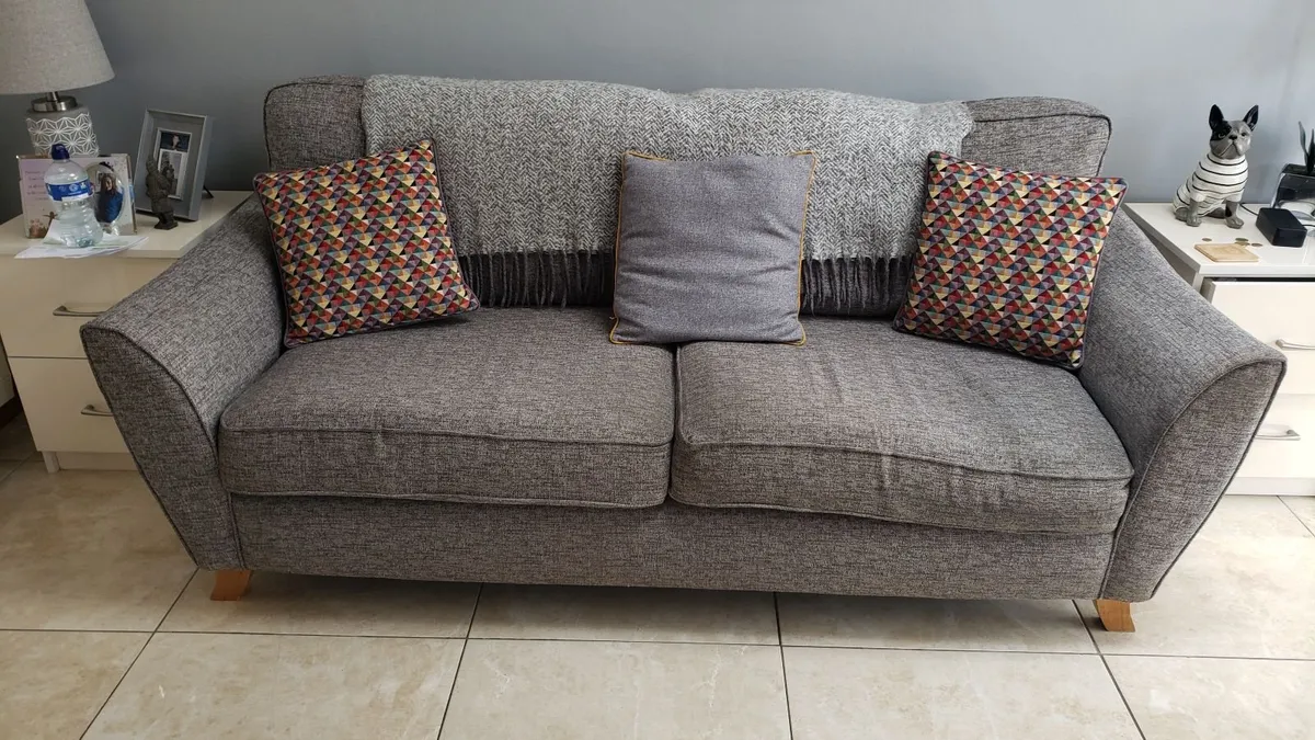 3 piece sofa. - Image 1
