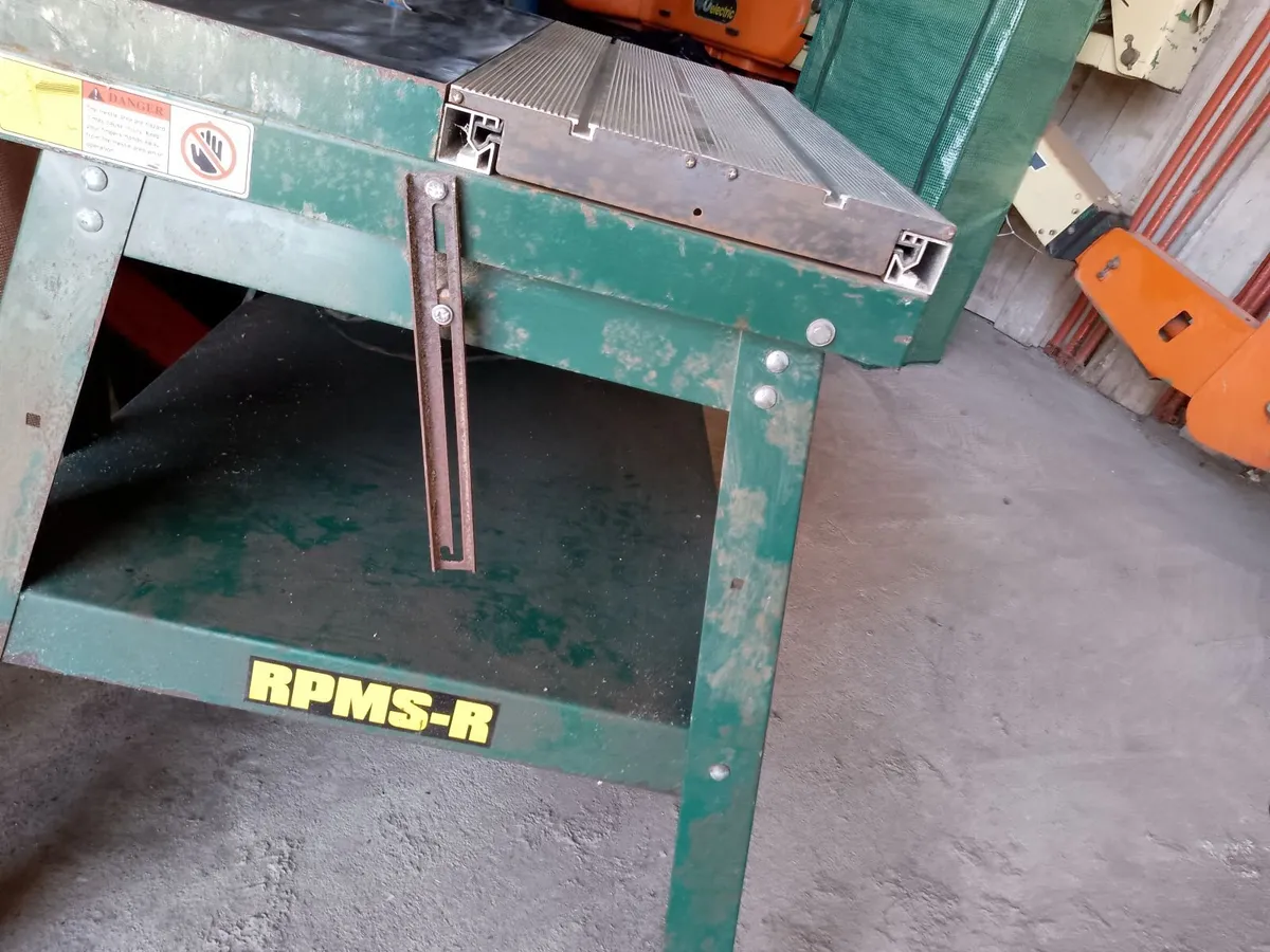 Router table with makita router recrd table - Image 3