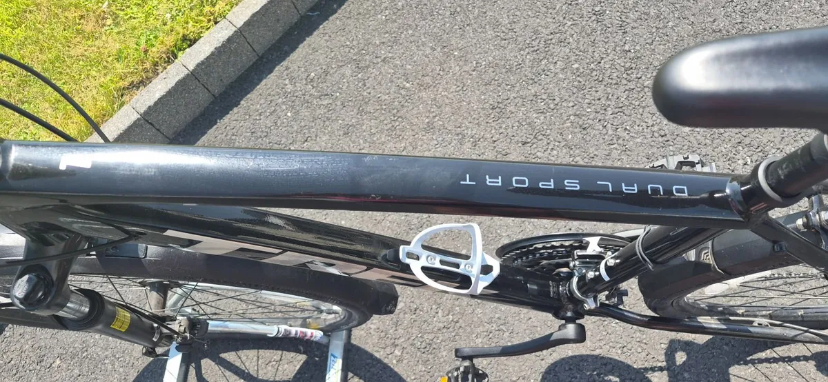 Trek 1 Dual sport hybrid bike -large frame - Image 3