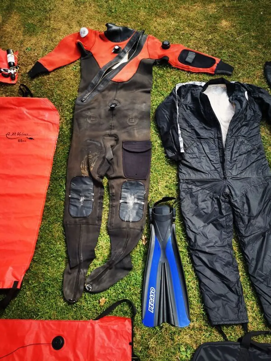 DUI drysuit for sale + Lifting bags - Image 3