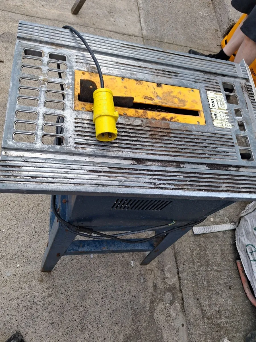 Table saw - Image 2