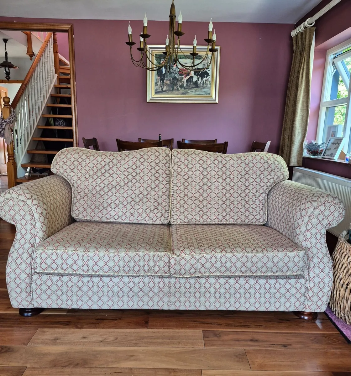 Finline, handcrafted livingroom suite - Image 1