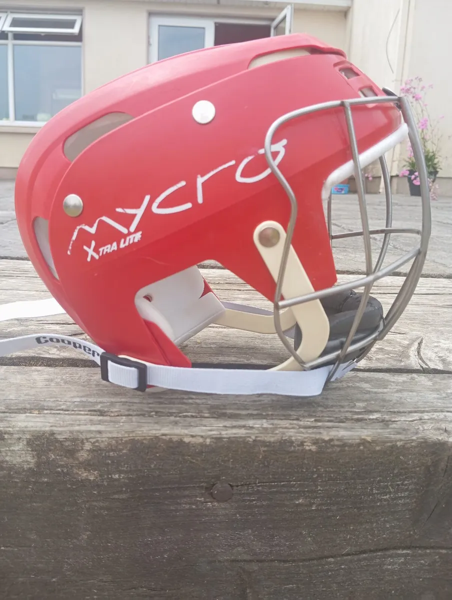 Red Mycro hurling helmet - Image 2