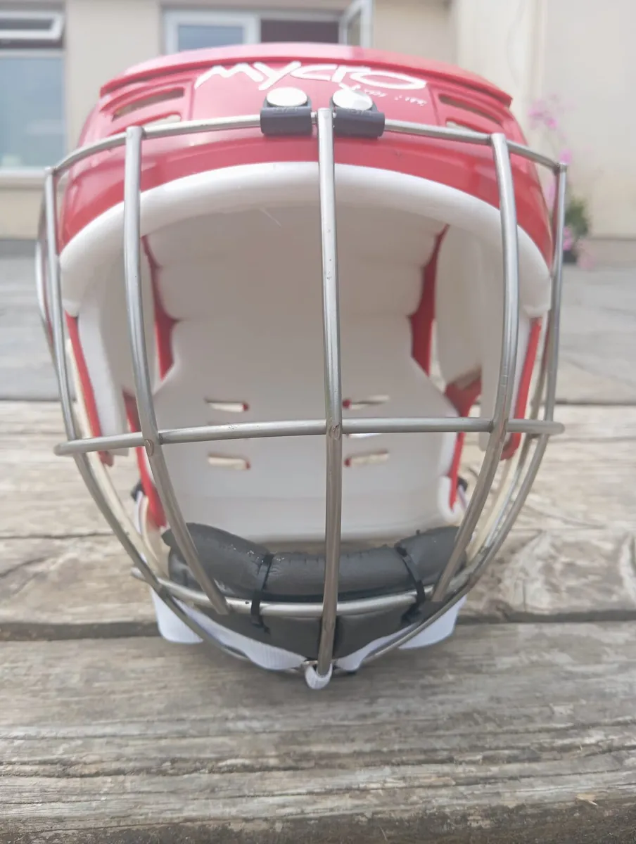 Red Mycro hurling helmet - Image 4