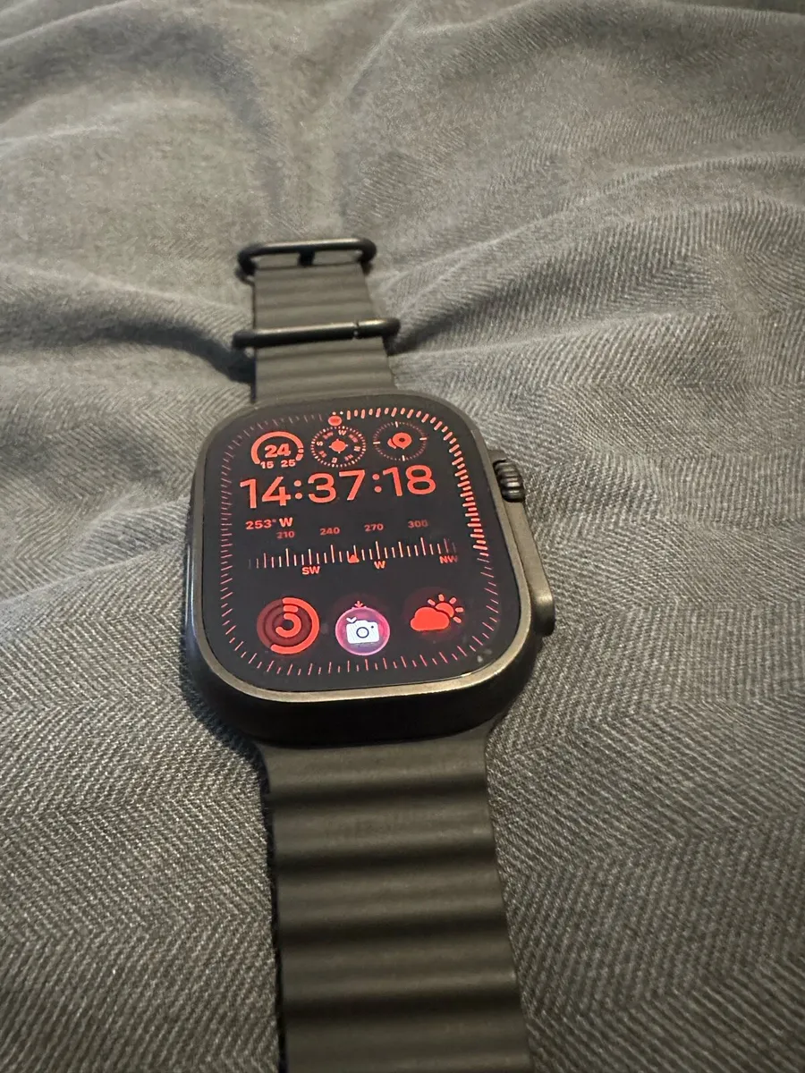 Apple Watch Ultra 2 Titanium LTE - Image 1