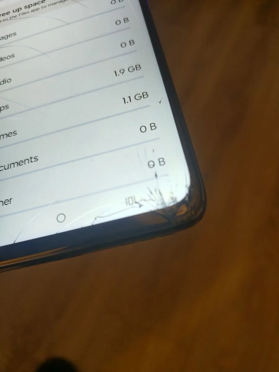Motorola Moto 256GB  Ram 8+4 GB - Image 2