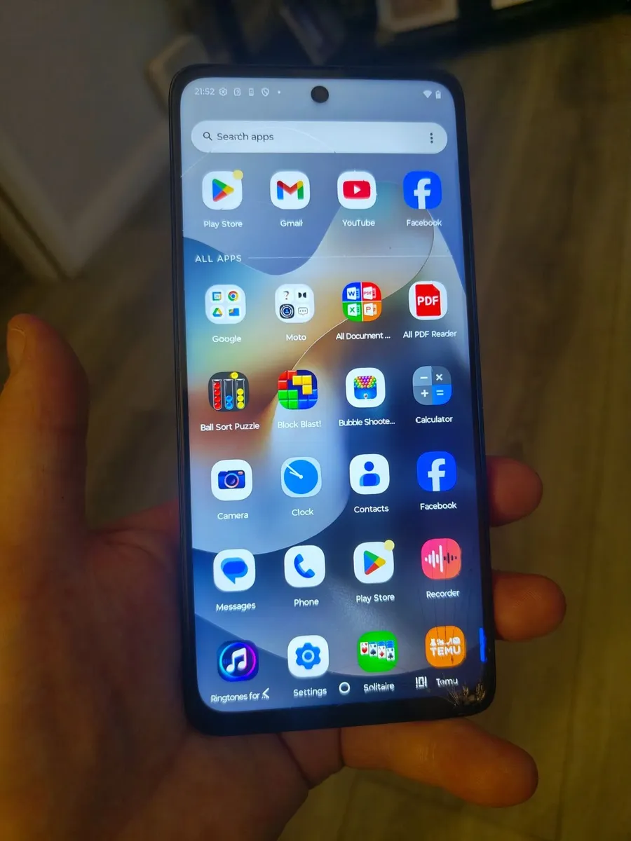 Motorola Moto 256GB  Ram 8+4 GB - Image 4