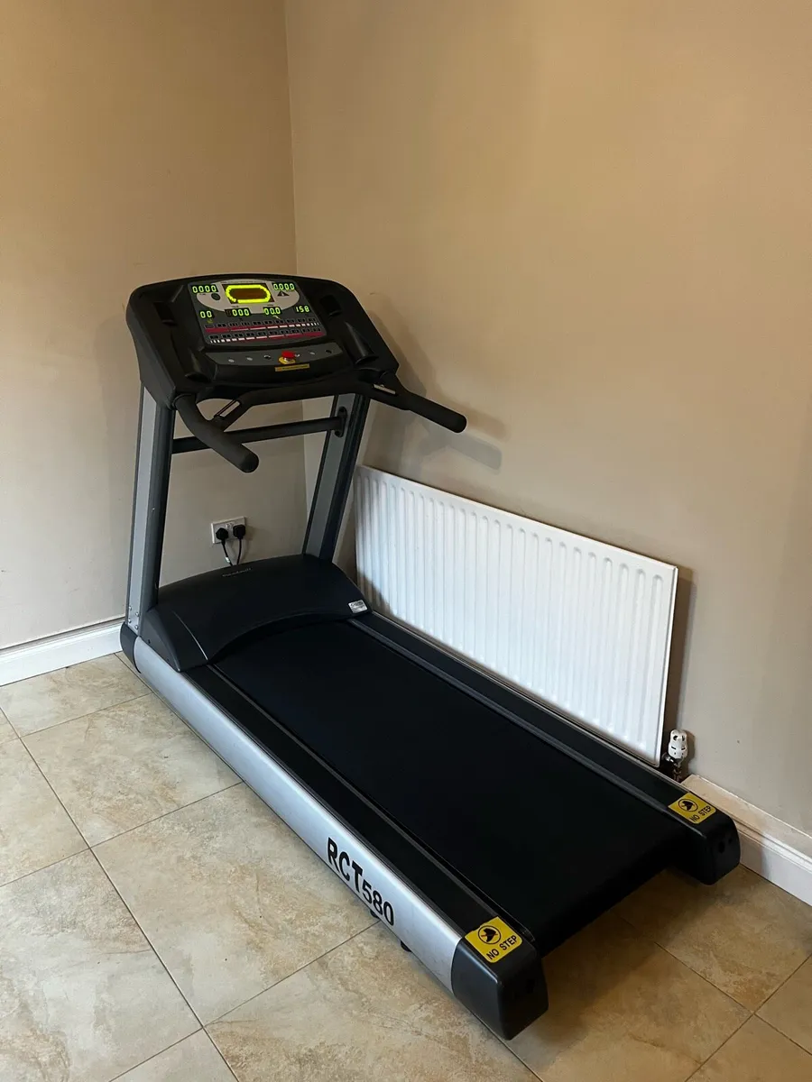 RealLeader RCT580 commercial treadmill - Image 1