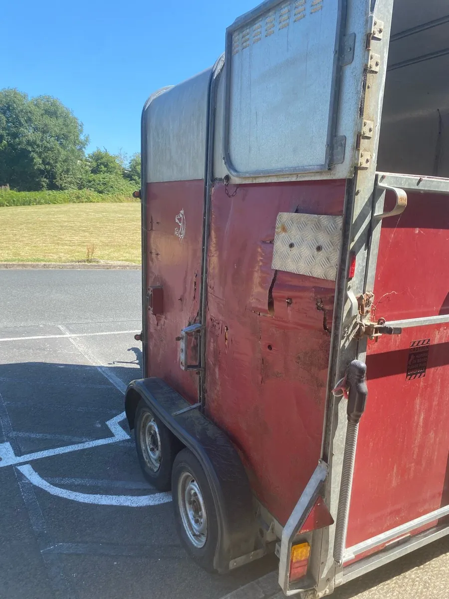 Ivor Williams horsebox - Image 2