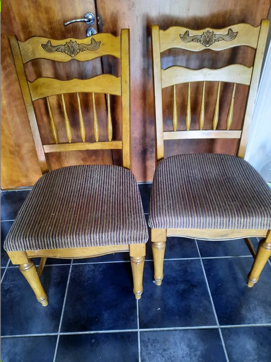6 chairs - Image 2