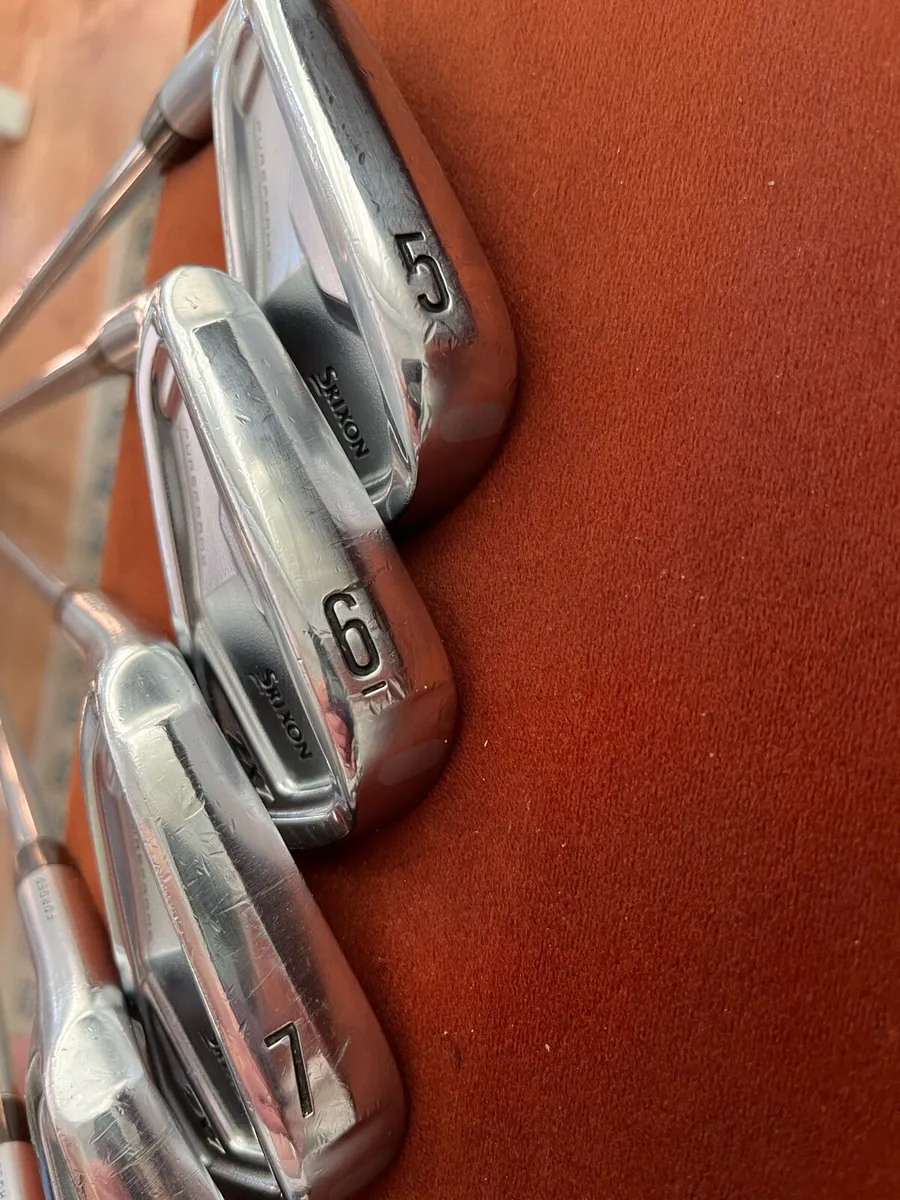 Srixon ZX7 Mk II Irons – Left Handed (5–PW) - Image 2