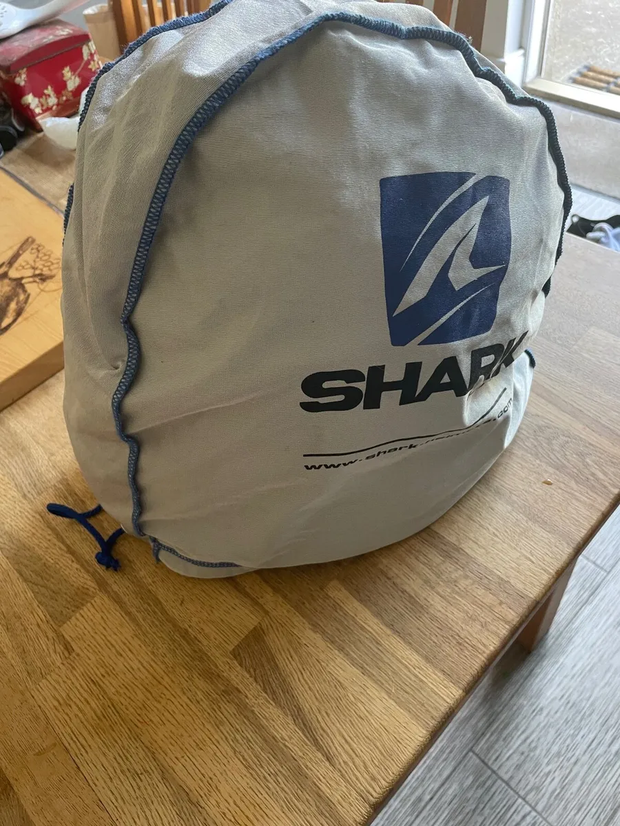 Shark Motor cycle/vespa helmet - Image 4