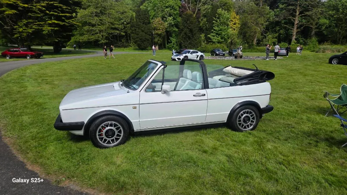 Vintage car - Image 3