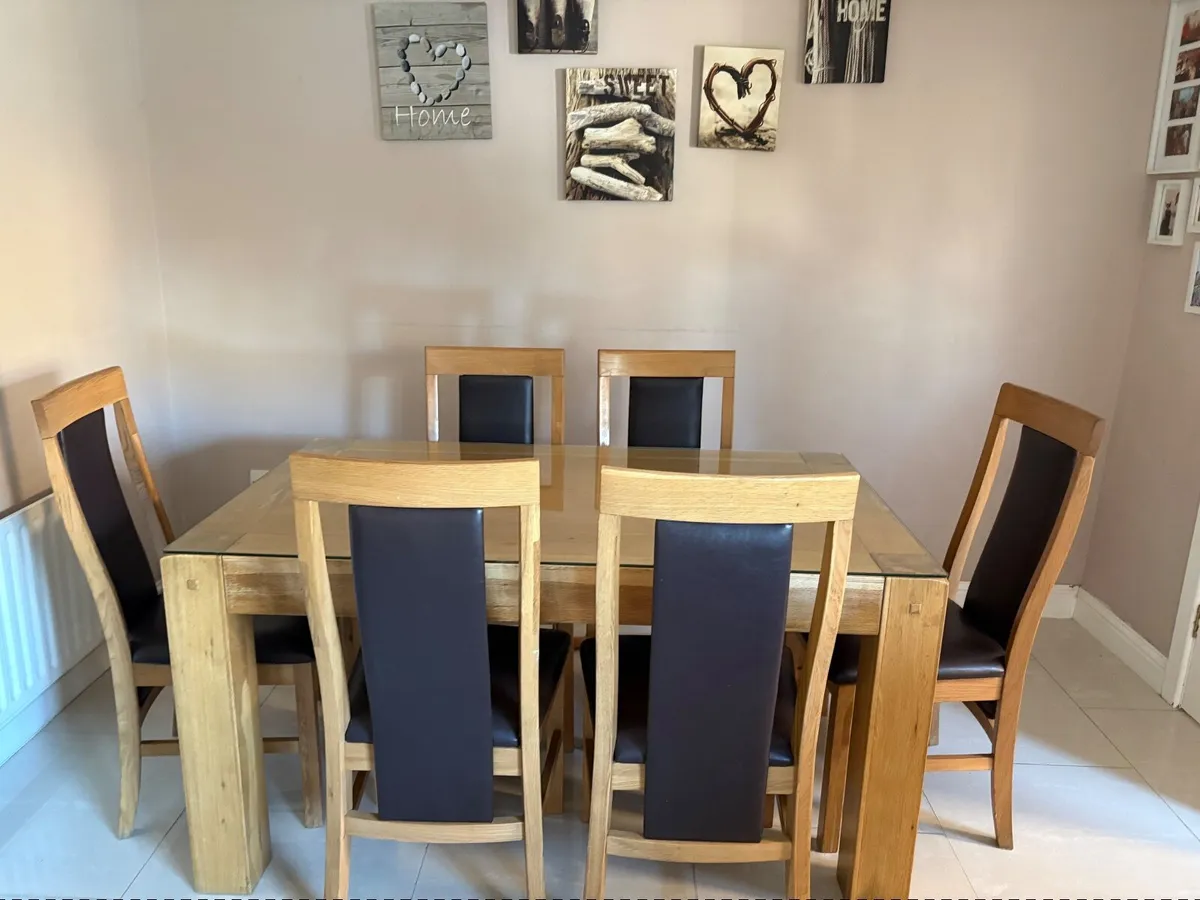 Dining Table & 6 chairs - Image 1