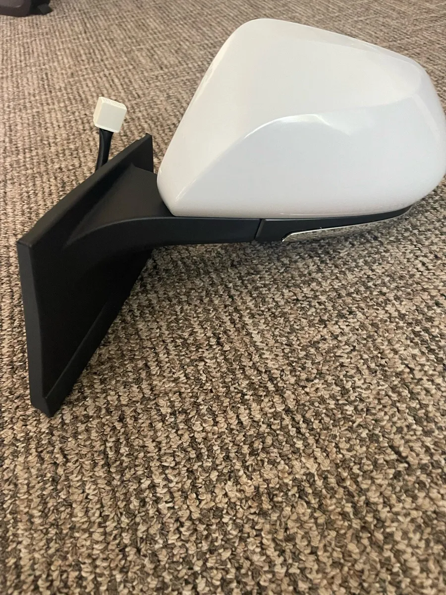 Left side mirror for Toyota Prius 2016-2022 - Image 1