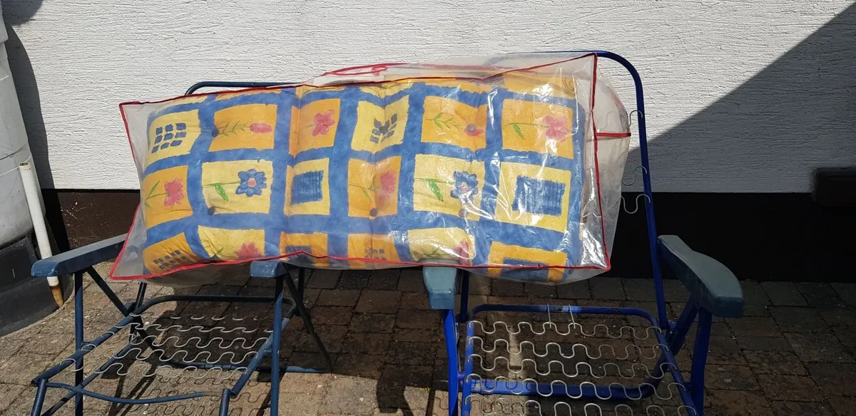 Sun Loungers - Image 3