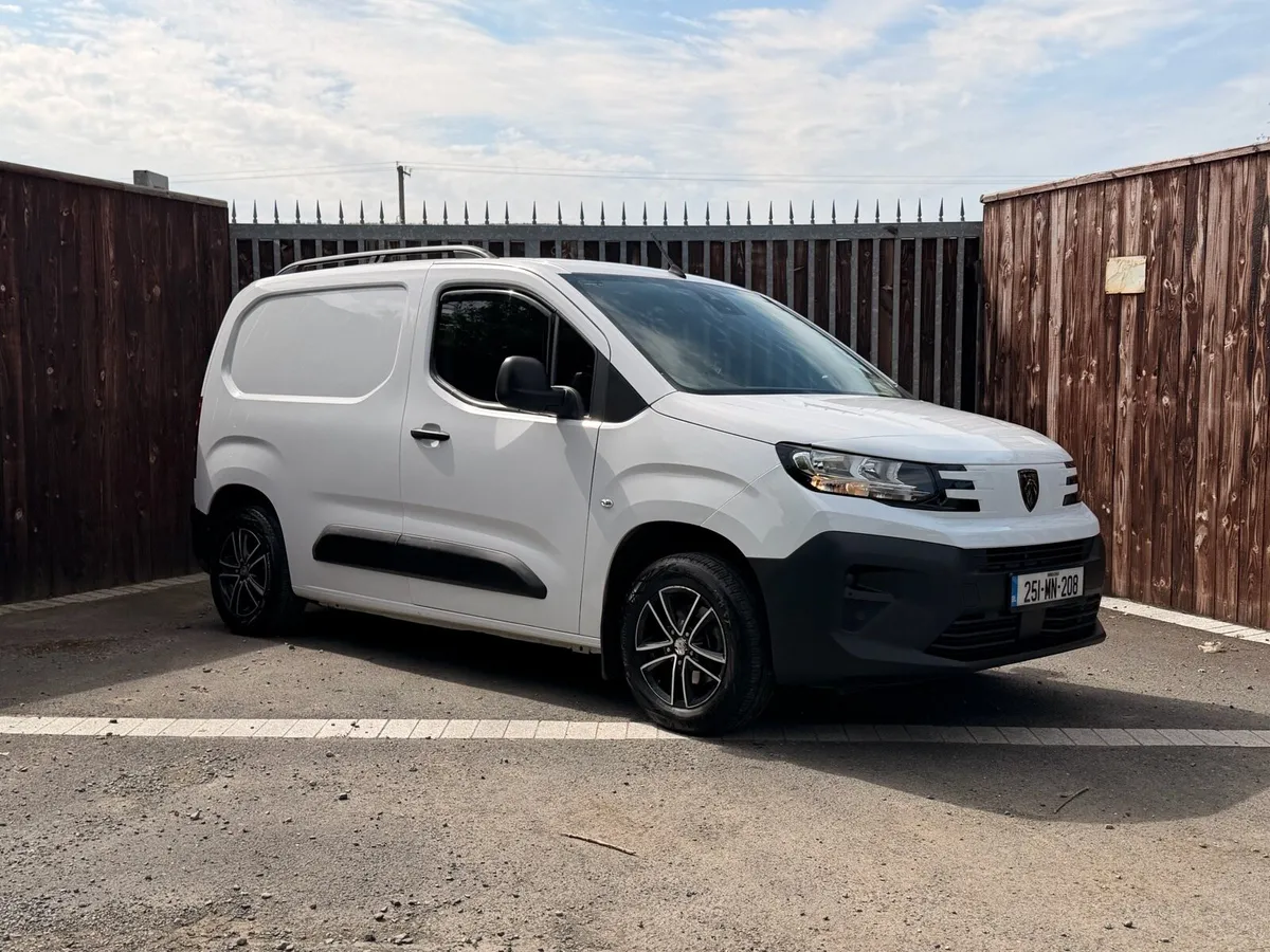 2025 Peugeot Partner NO VAT - Image 1