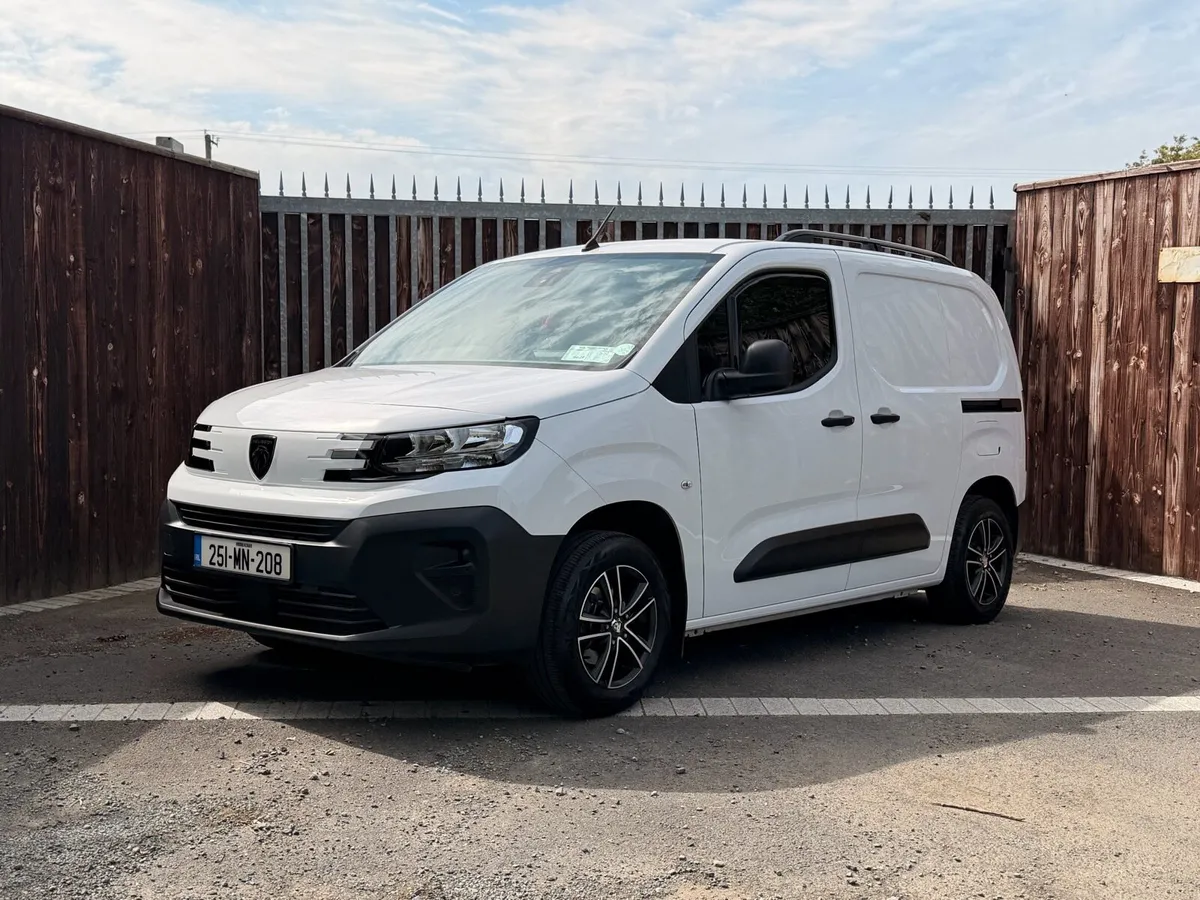 2025 Peugeot Partner NO VAT - Image 3